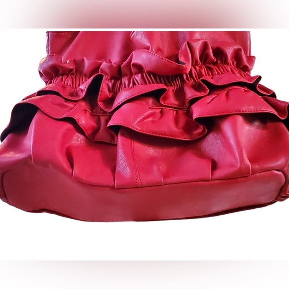 Nwot Red Purse w/ Ruffle detail - Picture 5 of 15